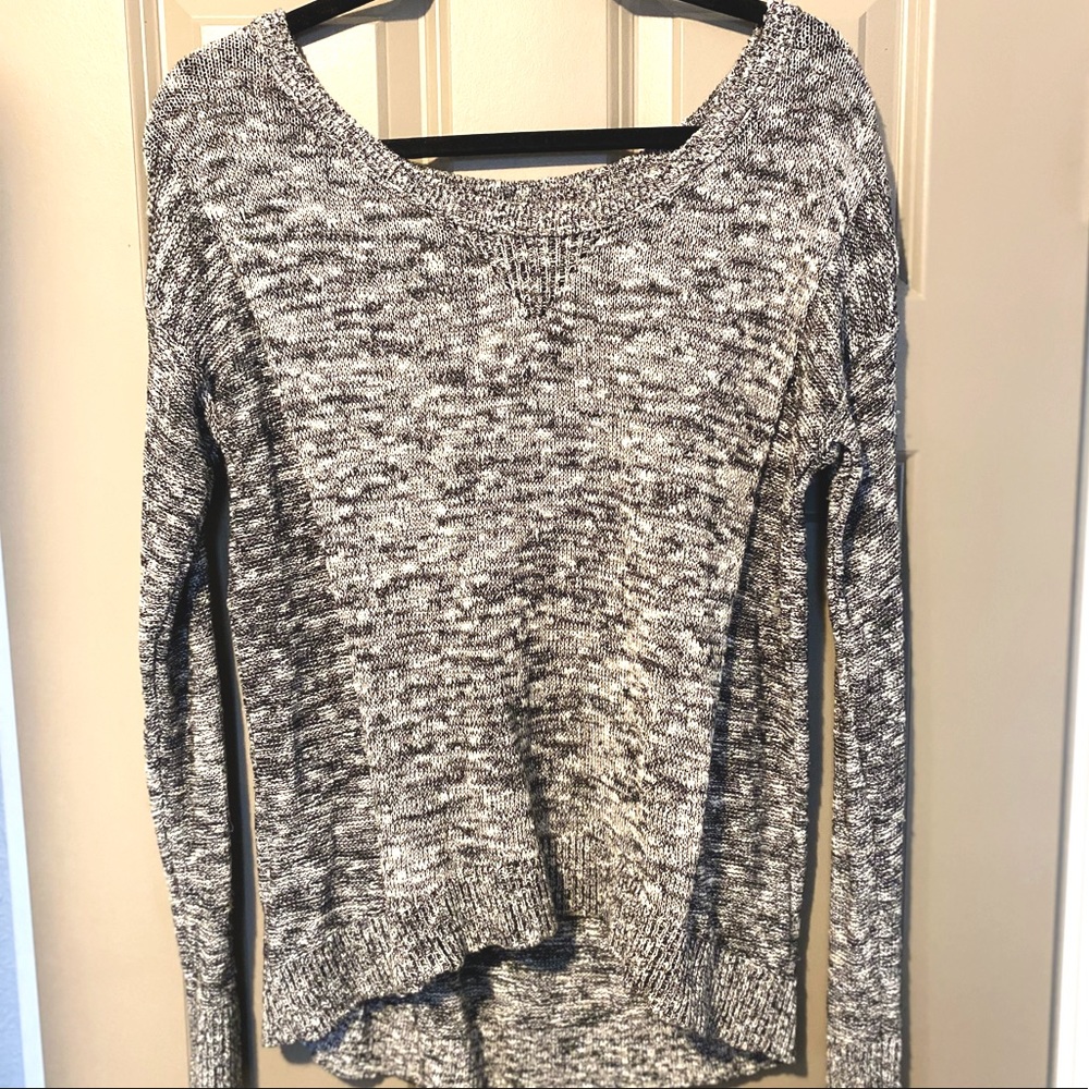 Women’s Long Sleeve Sweater